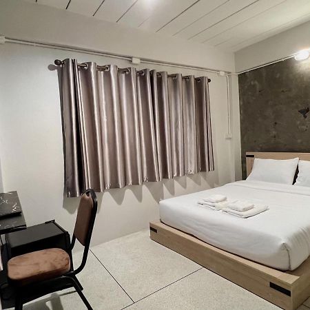 Anton Hotel Hatyai Хатъяй Экстерьер фото